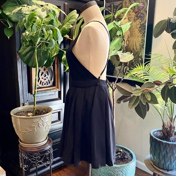 Revolve little black dress swing skirting - Picture 7 of 14